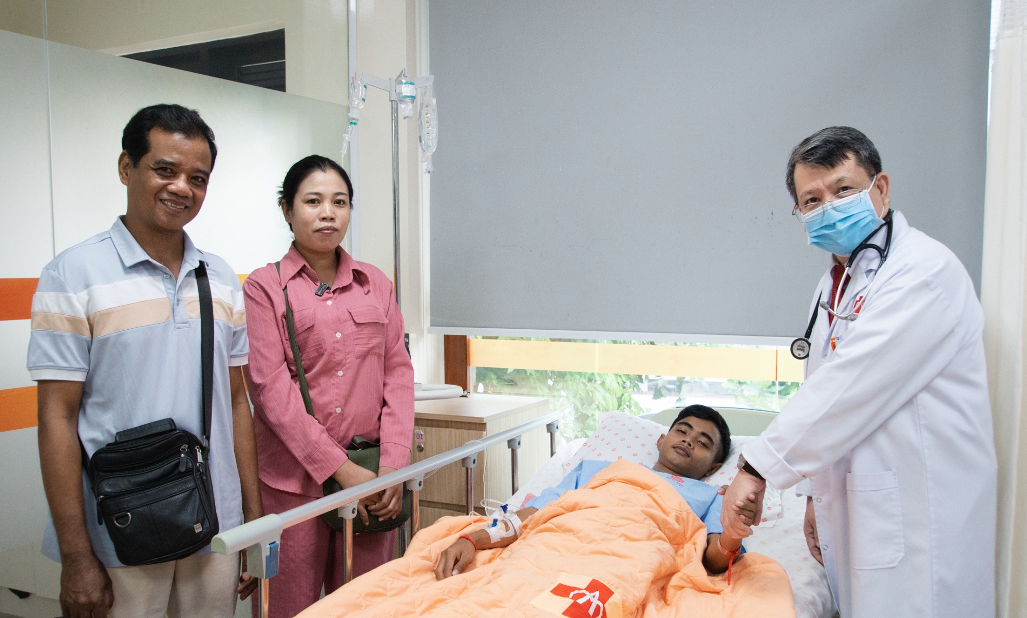 Thay đổi số phận và Hành trình “phẳng lại” lồng ngực ức gà.