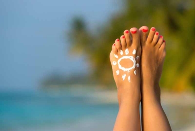 Vài cách chăm sóc đôi chân khỏe sạch mùa hè