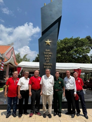 🇻🇳 Đoàn Bệnh viện Quốc tế Minh Anh DÂNG HƯƠNG TƯỞNG NIỆM CÁC LIỆT SĨ TRUNG ĐOÀN 207 – QUÂN KHU 8.