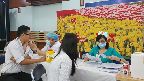 Chủng ngừa viên gan B cho CNV Công ty nhựa Bình Binh