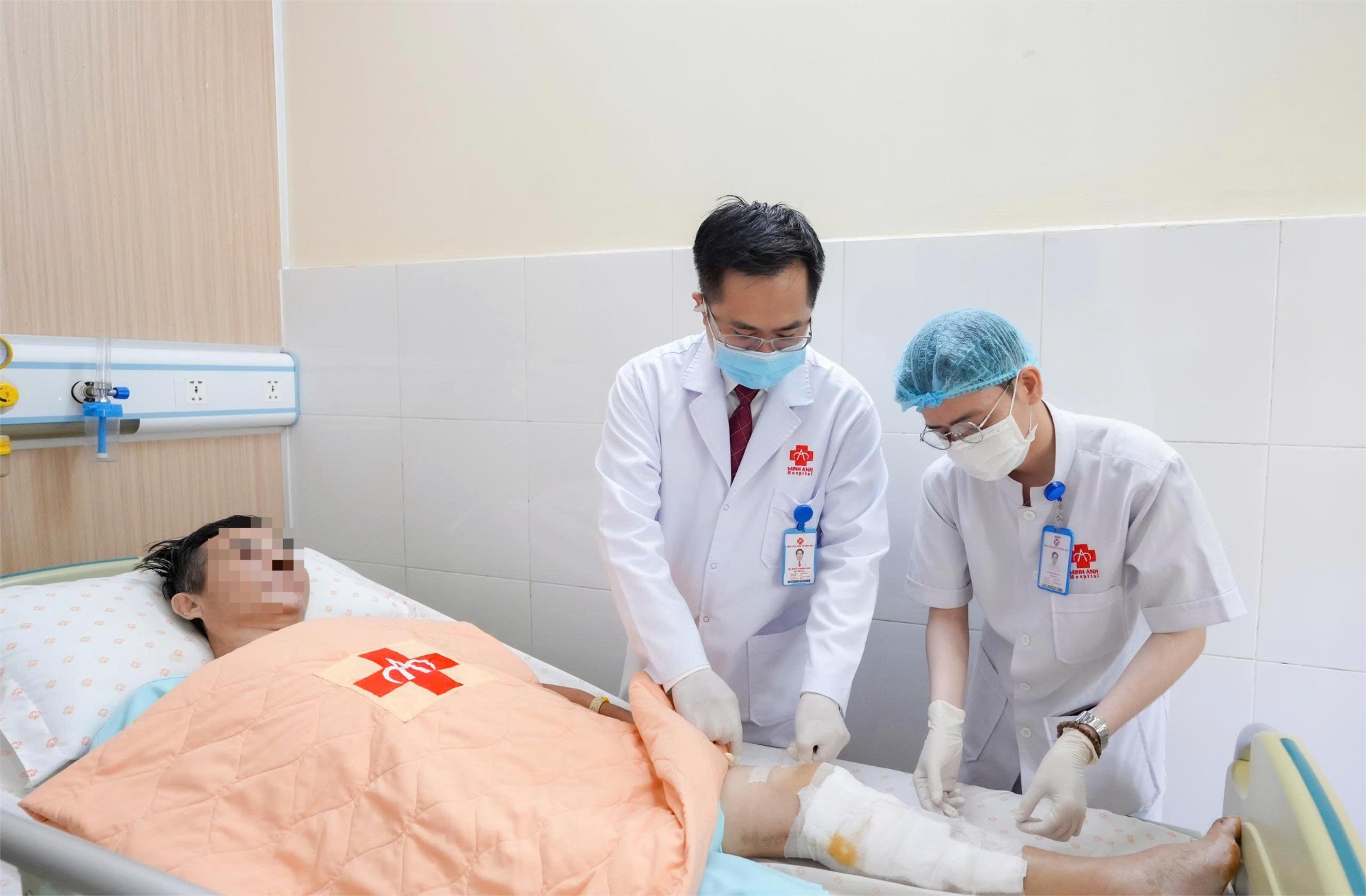 CUỘC CHIẾN VƯỢT “GIỜ VÀNG” TÁI SINH ĐÔI CHÂN CHO...